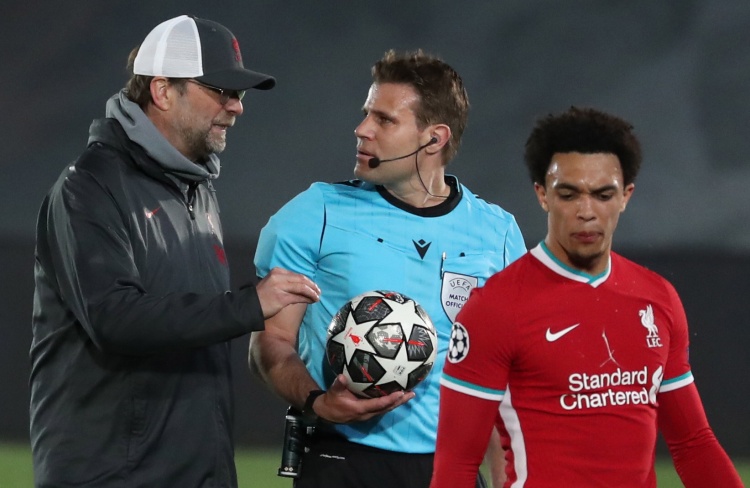 跟队记者：麦迪逊伤情严重，热刺引援重点为10号位和中后卫